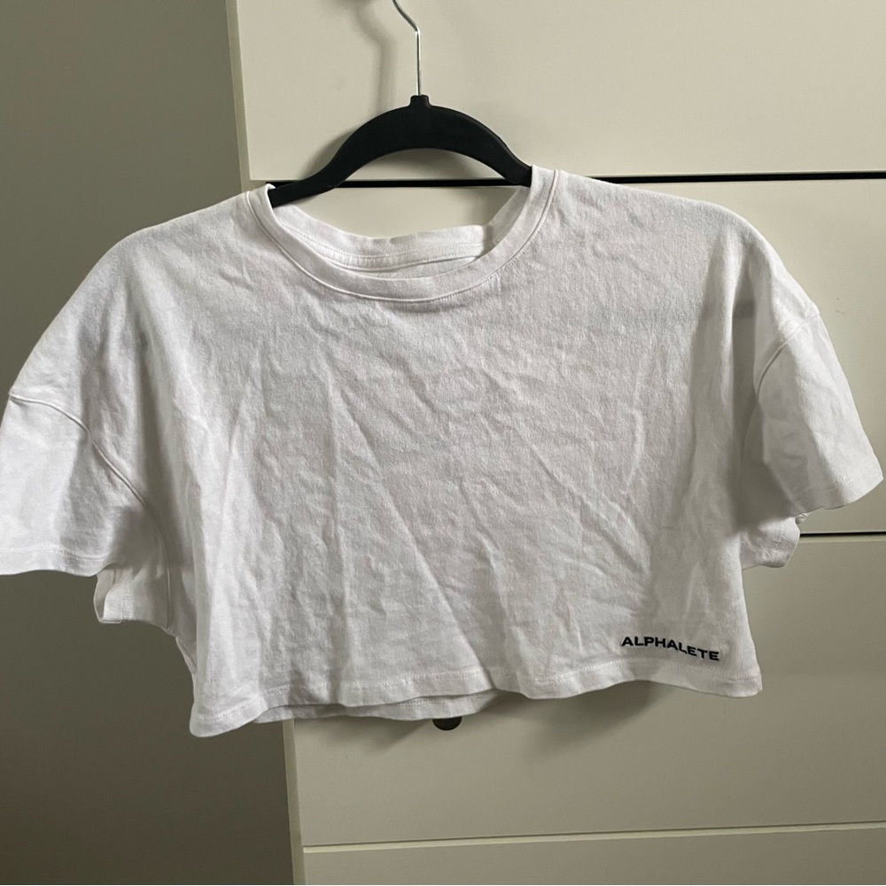 Alphalete Cropped T Shirt
